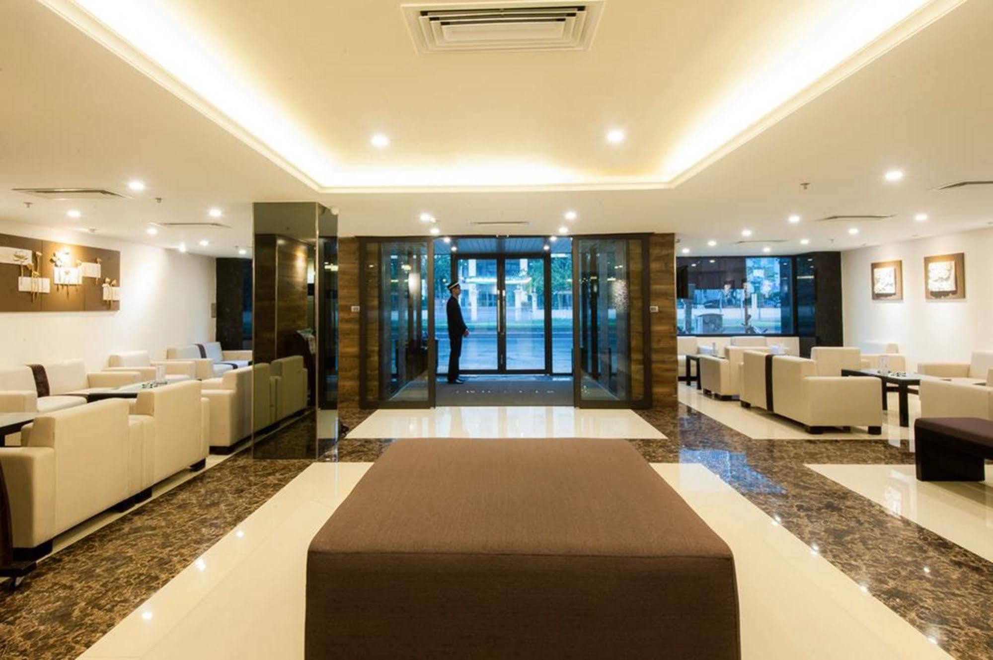 Sakura Hotel Hanoi Exteriör bild