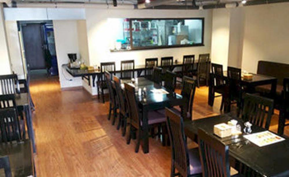 Sakura Hotel Hanoi Exteriör bild